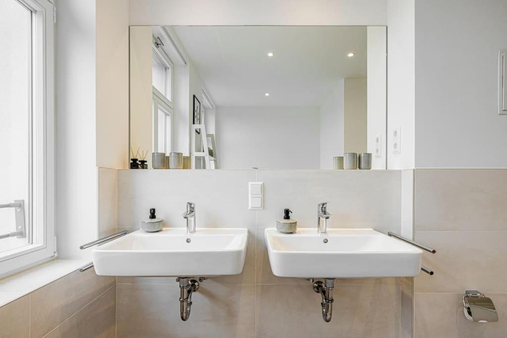 Stylisches Zentrales City-Apartment Mit 2 Balkonen Leipzig Eksteriør billede