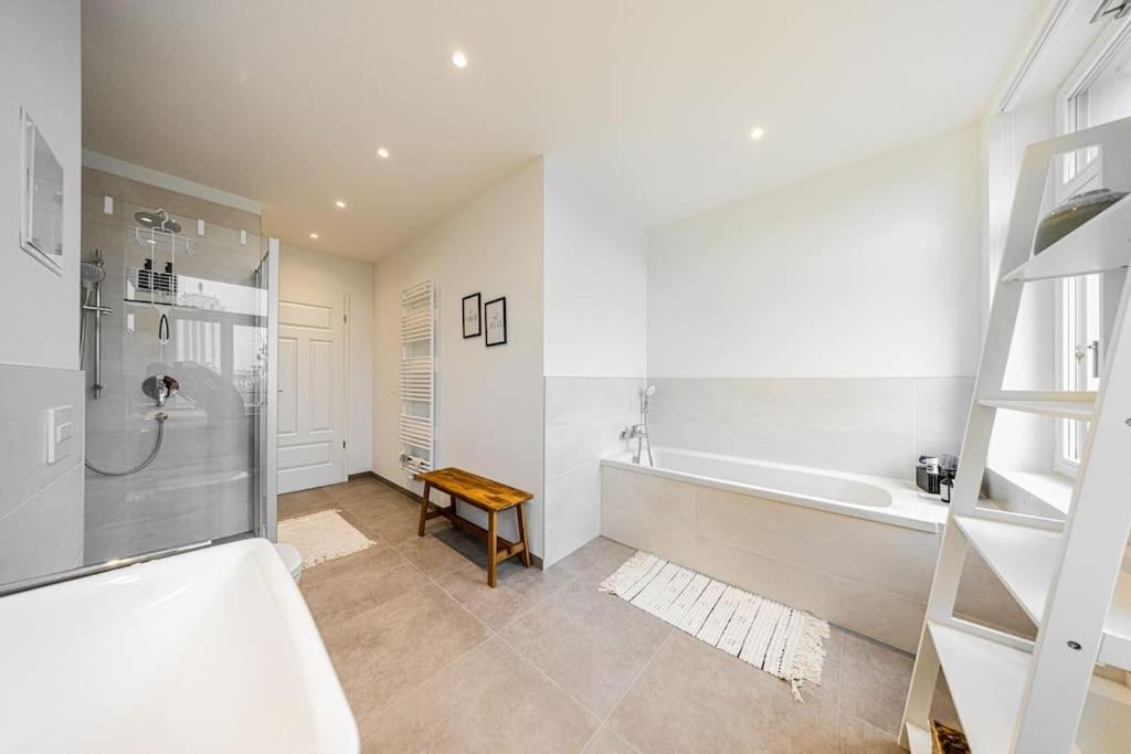 Stylisches Zentrales City-Apartment Mit 2 Balkonen Leipzig Eksteriør billede